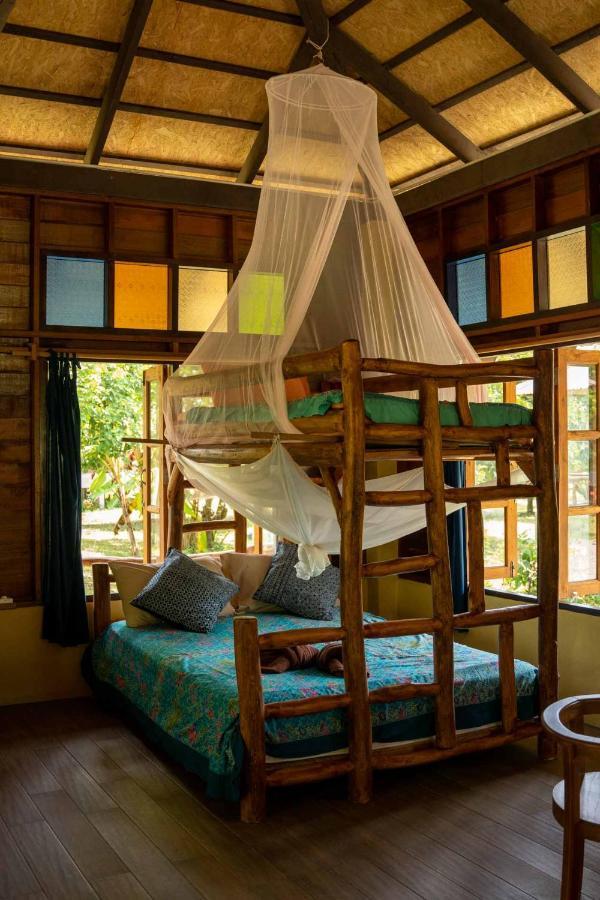 Monkey Mansion - Jungalows & Tours Khao Sok National Park Exterior foto